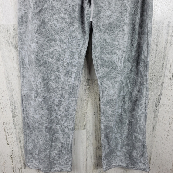 3/$15 the cozy corner gray flower pajama pants women's size medium 8-10 - Picture 3 of 9